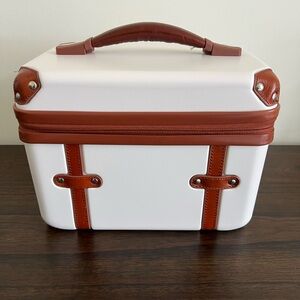 Mark & Graham Terminal 1 Cosmetic Travel Luggage Case